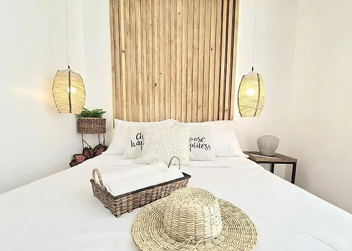 New Luxury With Pool And Netflix Near Airport