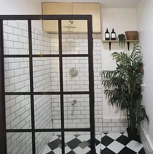 New Luxury With Pool And Netflix Near Airport *