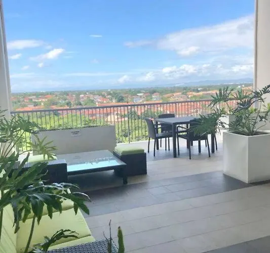 New Luxury With Pool And Netflix Near Airport * Marigondon (Cebu)